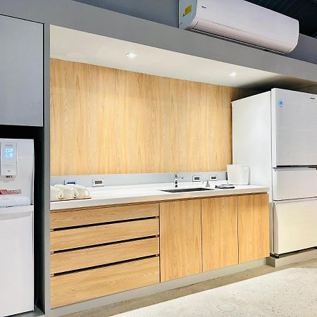 Kw2 Hostel 高雄市 エクステリア 写真