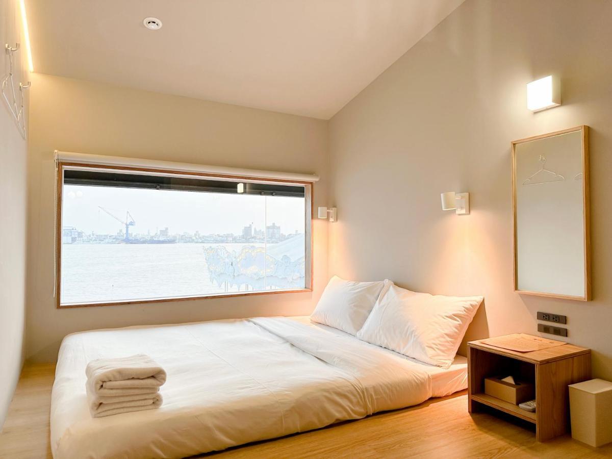 Kw2 Hostel 高雄市 エクステリア 写真