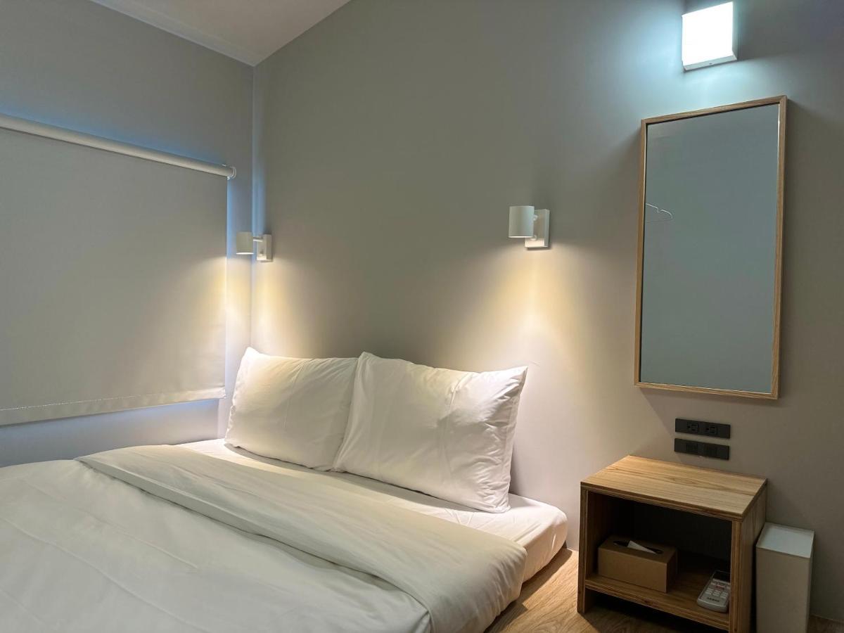 Kw2 Hostel 高雄市 エクステリア 写真