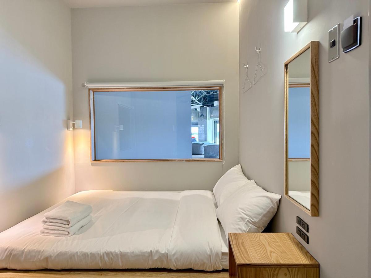 Kw2 Hostel 高雄市 エクステリア 写真