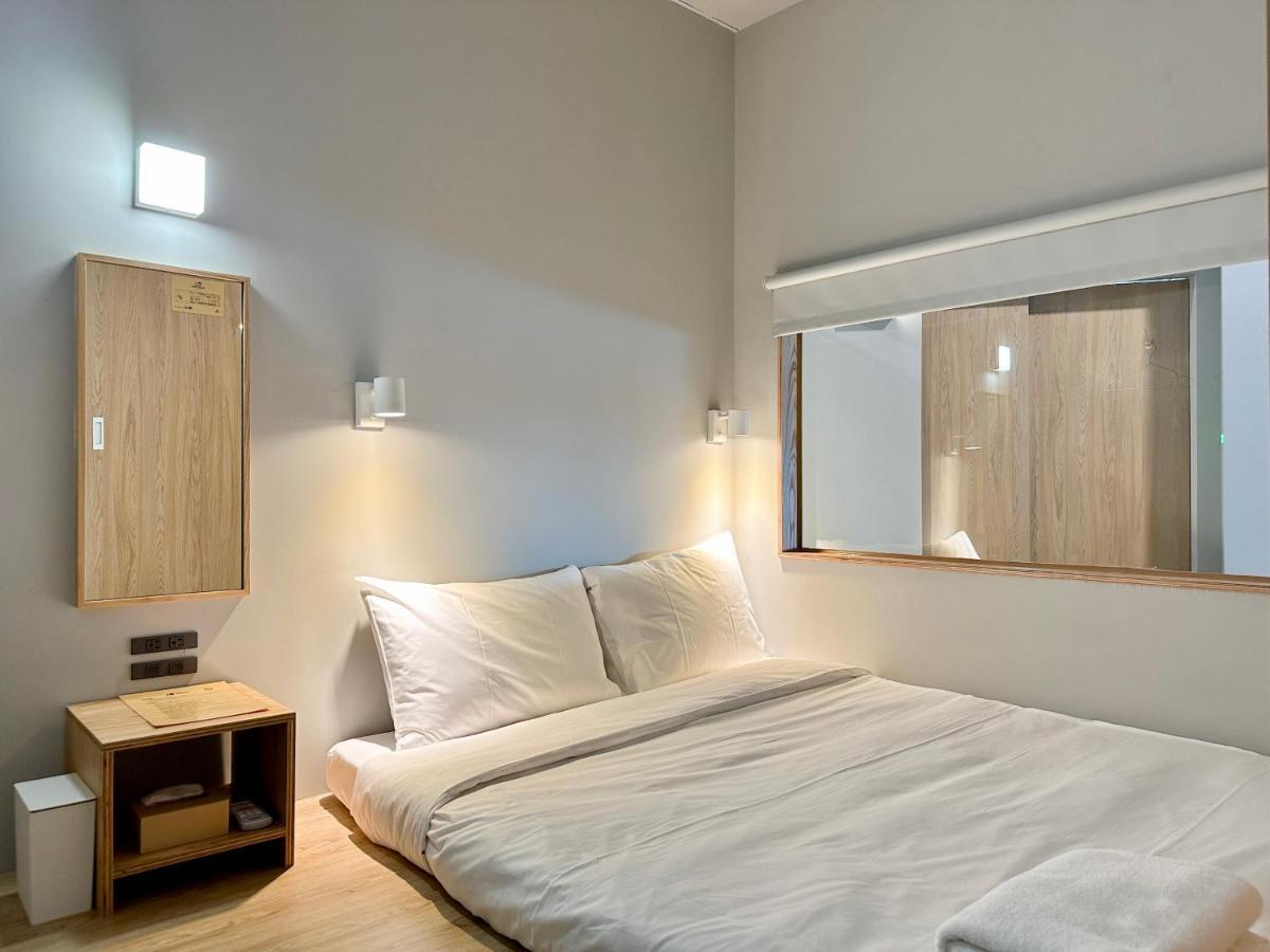 Kw2 Hostel 高雄市 エクステリア 写真